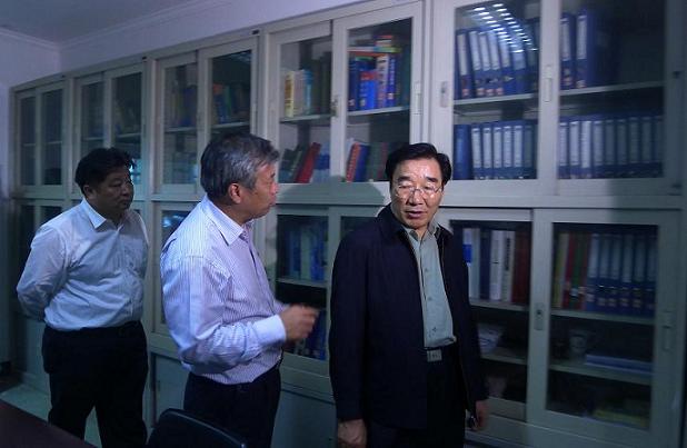 河北省委書記、省人大常委會(huì)主任張慶黎來(lái)藥都集團(tuán)視察工作